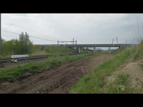 SSN 23 023 passing Valburg to Nijmegen with the Nostalgia Express.