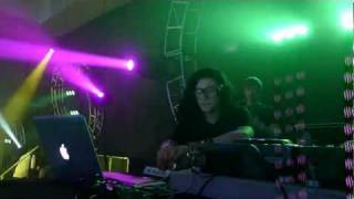 Skrillex Weekends Mash-up Live @ Meltdown 2010