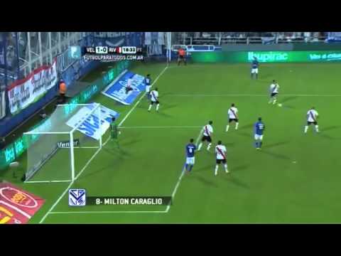 Asistencia de Matías Pérez Acuña frente a River Plate