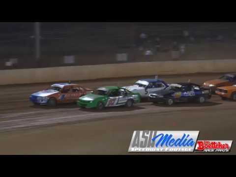 Modified Sedans: Brad Yarrow and Glenn Pagel Crash - Carina Speedway