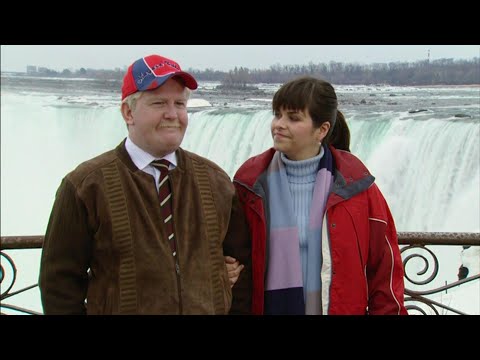 Hoaliday | Still Game | Series 3 Episode 1