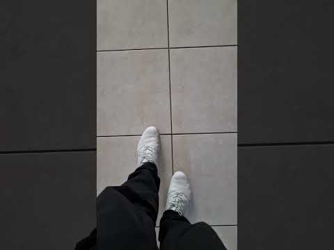 Boogie-Woogie 4er Grundschritt Herr von oben auf die Füße