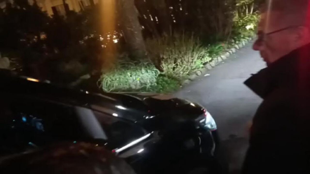 Sal da Vinci con ‘Per sempre sì’ vince Sanremo 2026, l’arrivo a Radio Italia acclamato dai fan