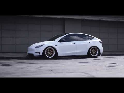 Airlift & Universal Air Bagged Tesla Model Y on Custom BBS LM-R - 4K