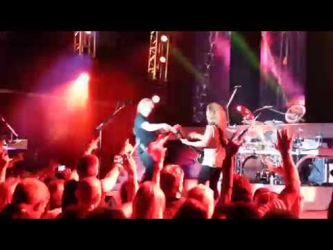 Don Felder + Foreigner + Styx - "Renegade" live 20