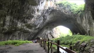 preview picture of video 'Devetashka Cave'