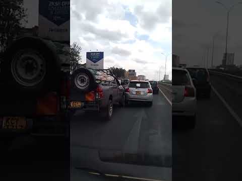 Miraa driver forcing space in thika road ... amazing driver🇰🇪🇰🇪 #shorts