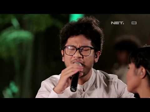 Kunto Aji Feat. Yura Yunita - Terlalu Lama Sendiri (Live at Music Everywhere) * 8