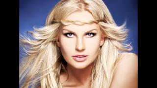 Make me wanna by Kamaliya