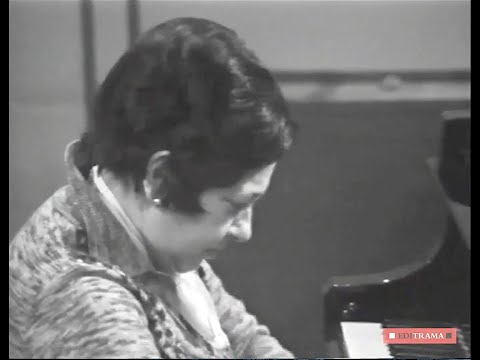 Alicia de Larrocha plays Soler - Sonata in D-flat, R.88 (1976 TV)
