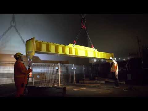 Transportation of wind blade molds