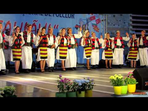 Ansamblul folcloric "MARA" MARAMUREŞ-Festivalul International Ceahlaul 2013-Piatra Neamt,Romania-HD