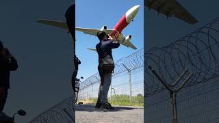 Download lagu Pesawat Airbus A330 Landing dan Take Off di Bandara Adi Soemarmo Solo mp3 Download lagu Pesawat Airbus A330 Landing dan Take Off di Bandara Adi Soemarmo Solo mp3