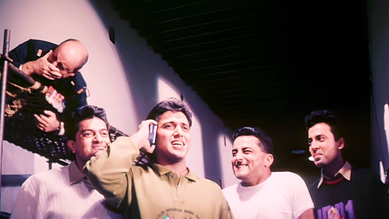 Govinda Ne Ladki Ki Aawaz Nikal Major Sahab Ko Banaya Ullu 😂 | Govinda Comedy