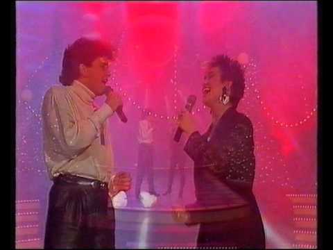 Ria Brieffies & Glenn Medeiros -  Love always finds a reason