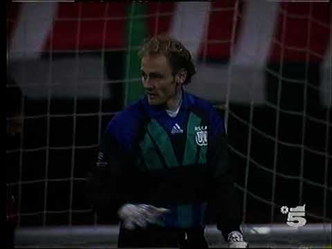 CL-1993/1994. AC Milan - RSC Anderlecht. Full Match (part 1 of 4).