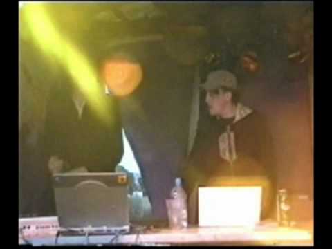 FLAPSANDWICH vs JOHNNY NO-CASH