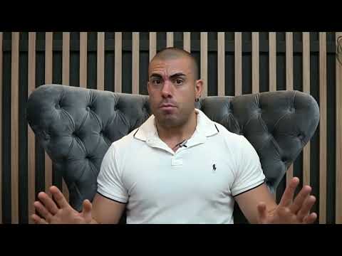 Leandro Twin,  Pau No Glúteo!