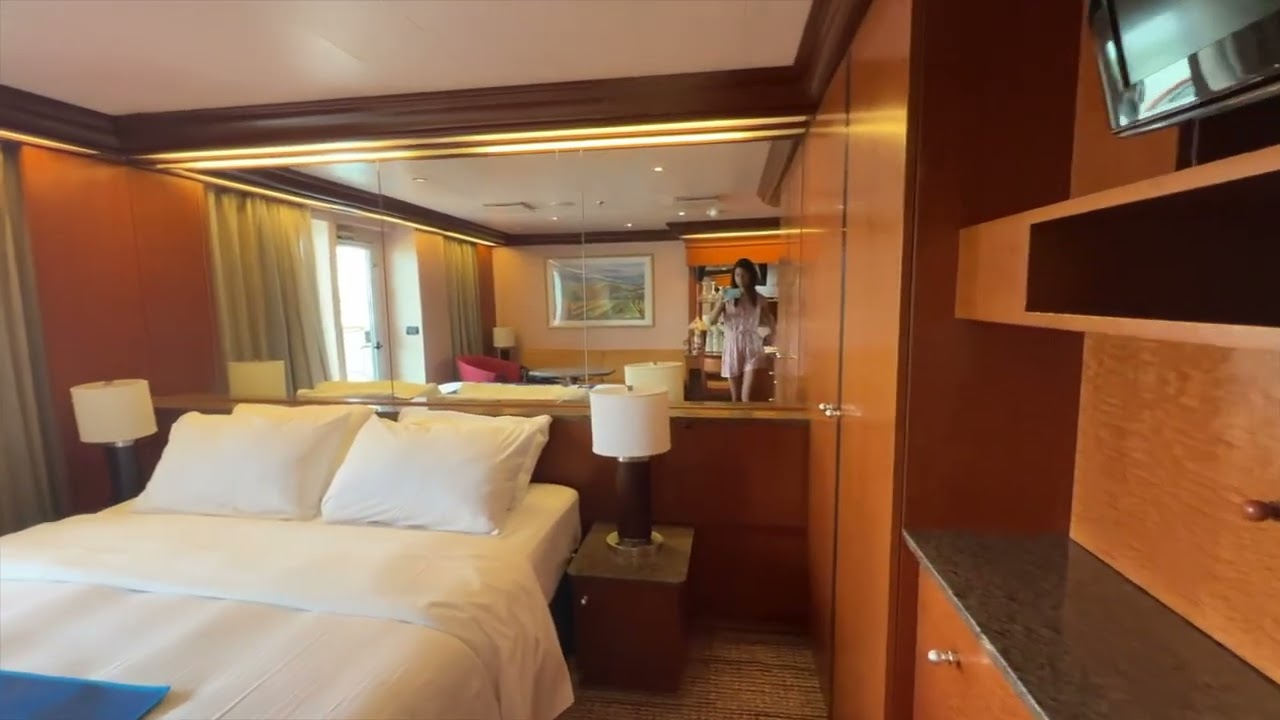 Carnival Valor - Cabin 7251 - Video 1