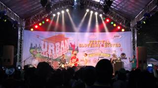 Download lagu @sheilaon7 - Pria Kesepian Live at #urbanclothingfest mp3