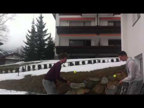 Jonglier-Duett: Mick Veldheer und Sven Hachmang