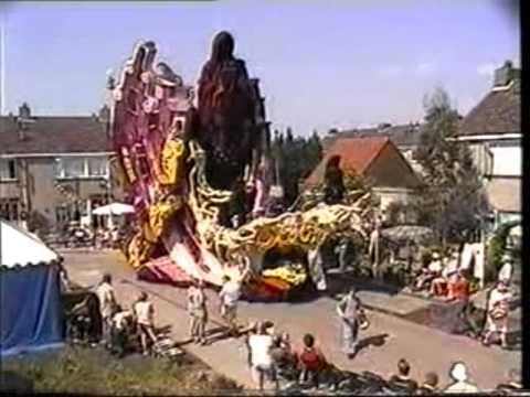 Corsogroep Fun Fun met Droom.(2002) Bloemencorso Sint Jansklooster