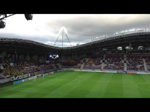 Солдаты болеют за батэ