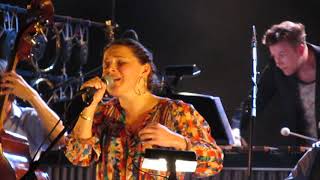 Emiliana Torrini (with The Colorist) - Serenade
