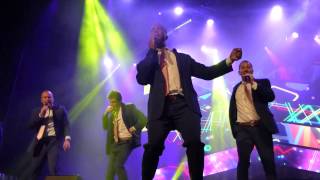 '(Sittin' On) The Dock Of The Bay/Proud Mary' Straight No Chaser