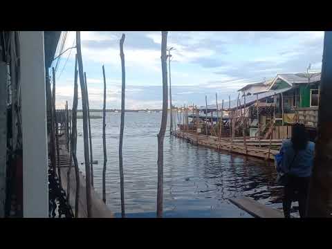 Cidade Tefé Amazonas.  Tempo de Cheia. Roberto Garin