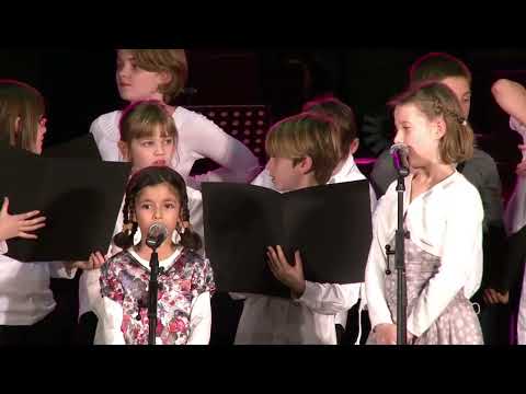Dame Lune par Clémence Pranger et Rayane El Baddouti accompagnés au piano pas Camille Pindeville