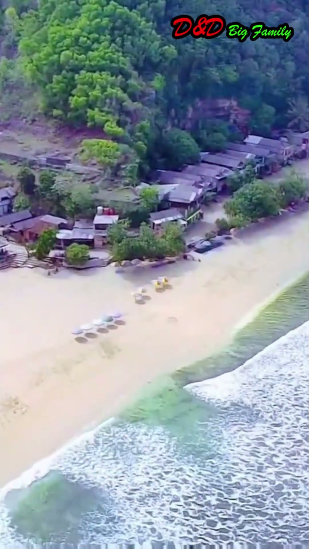 Temukan keindahan Pantai Pok Tunggal di Gunung Kidul, Yogyakarta! 🌊😎 Tempat yang pas untuk bersantai dan menikmati ala...