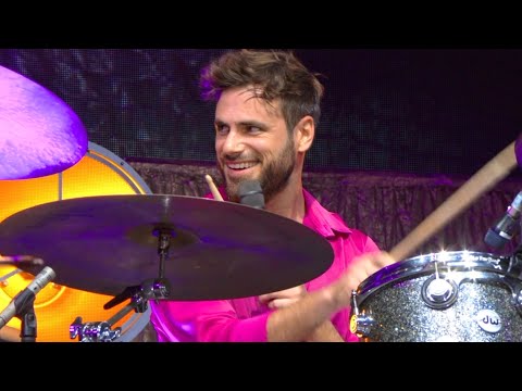 HAUSER - Conga (Live in Italy)