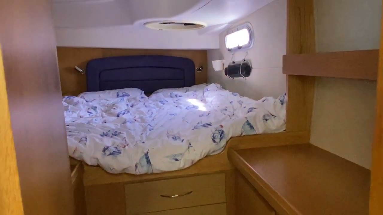 Broadblue 385 S1 interior walkaround