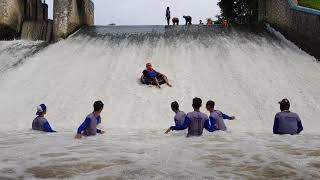 Tubing sungai niagara