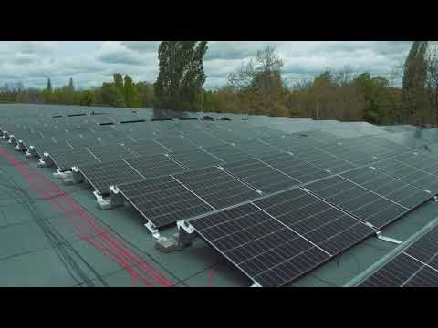 OperaCafé 20230514  - Napelempark az Eiffelben