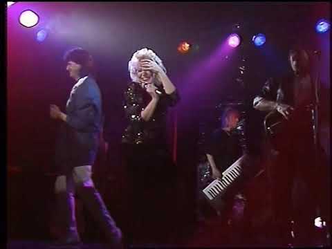 Hana Zagorová a Standa Hložek-Kostky jsou vrženy -Koncert pro dva hlasy a bas v Polské televizi 1989