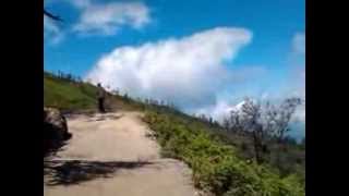 preview picture of video 'Perjalanan mendaki Gunung Ijen'