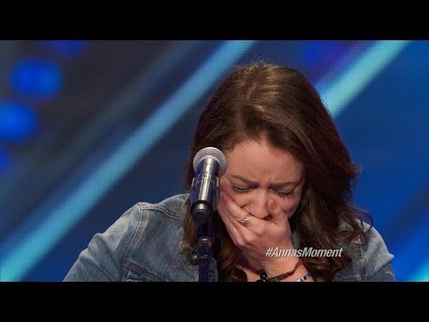 Poruszający występ młodej wokalistki w amerykańskim Mam Talent (2014) [NAPISY PL]