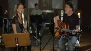 Gordie &amp; Hillary &quot;Love Looks Good On You&quot;