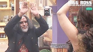 Bigg Boss 10: Om Swami Shows Off His Crazy Dance Moves!