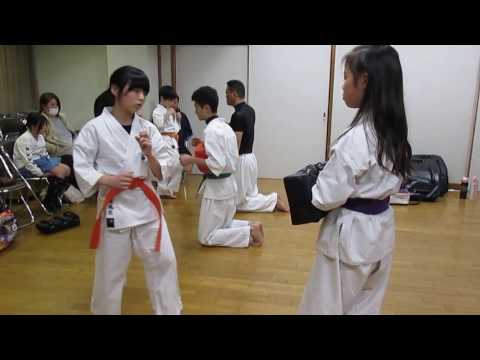 腹に効かす前蹴り