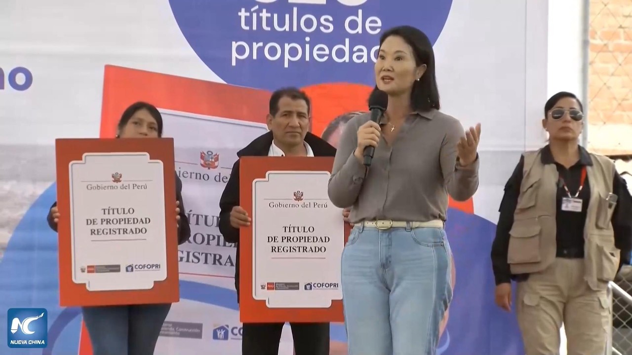 Presidenta de Perú ofrece trabajar "de la mano" con autoridades electas en comicios regionales