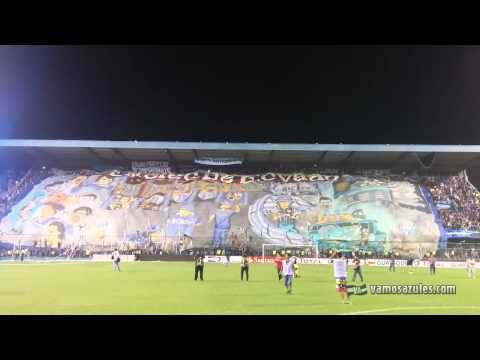 "Lienzo gigante desplegado por la Boca del Pozo. 26/08/2014" Barra: Boca del Pozo • Club: Emelec