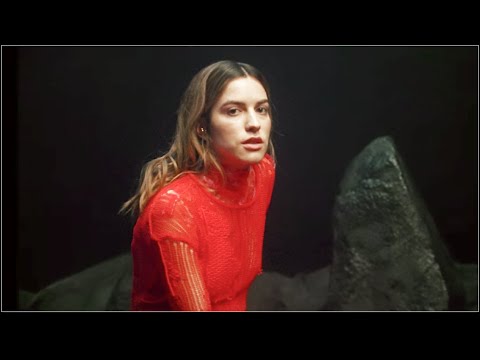 Oklou - entertnmnt (prod. by Mura Masa)