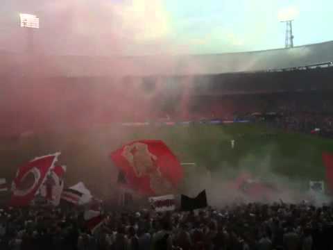 Opkomst spelers - Bekerfinale 8 Mei 2011