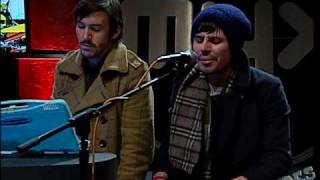 Audrye Sessions Perform &quot;Turn Me Off&quot; on B-Sides