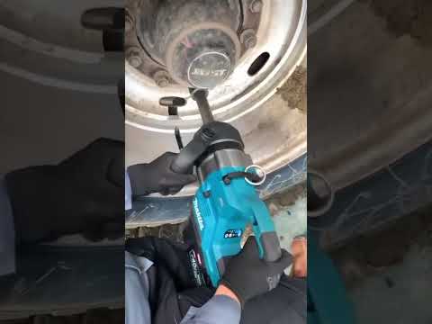 up to 4000Nm of Nut Busting Torque 👉 New Makita XGT 40V Max 1” Impact Wrench (TW010G)