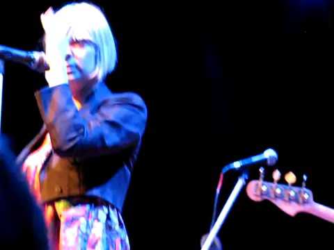 Sia - Death By Chocolate (Live)