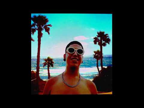 VVHITE BOY - CONO DE HELADO (DESCANSA EN PLAYA)